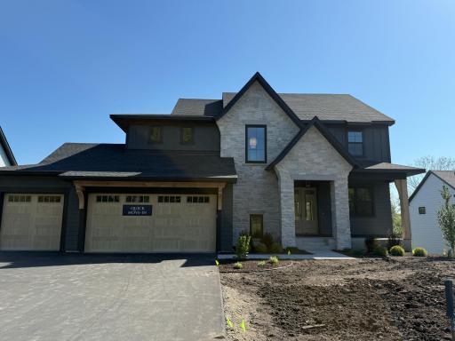 9511 Eagle Ridge Road, Chanhassen, MN 55317