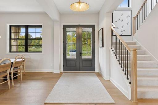 9511 Eagle Ridge Road, Chanhassen, MN 55317