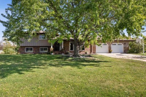 4505 47th Street N, Fargo, ND 58102