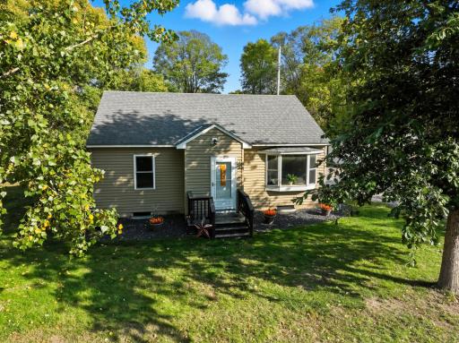 Welcome to this charming 1.5 story home!