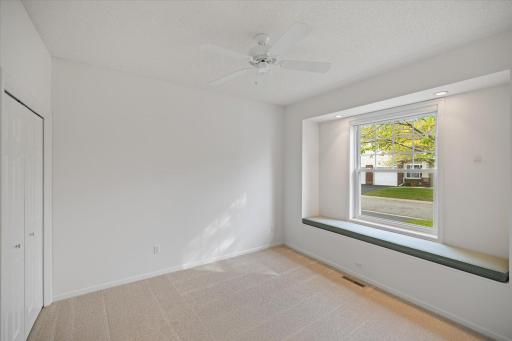 2nd bedroom or great office space