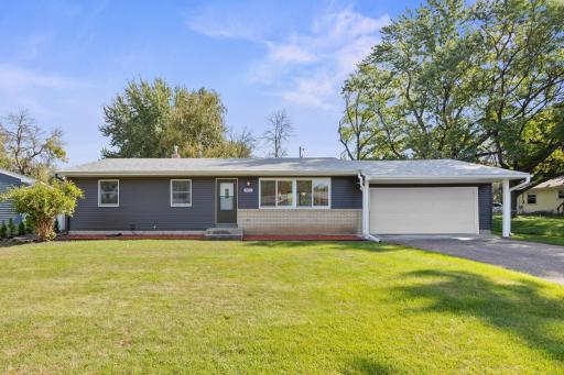 3982 Mcknight Road N, Saint Paul, MN 55110