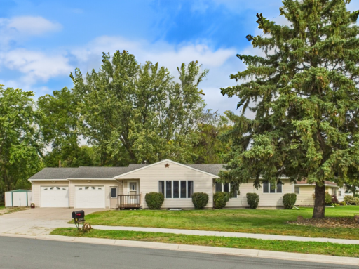 155 Hickory Avenue NE, Montgomery, MN 56069