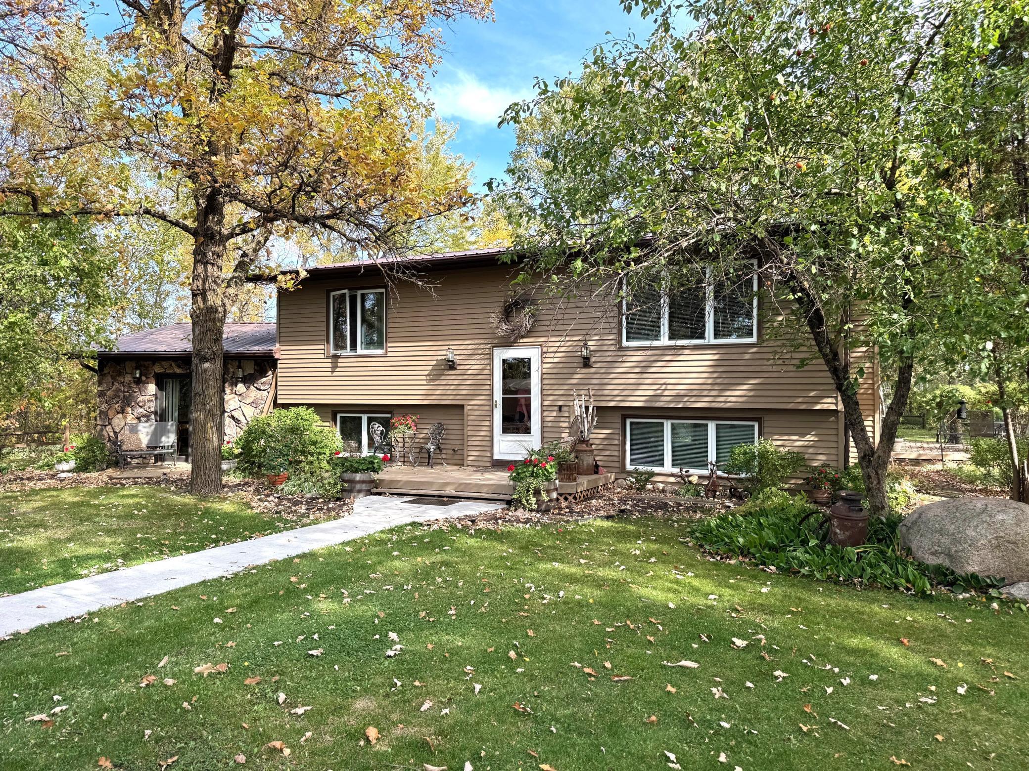 21136 State Highway 89, Roseau, MN 56751