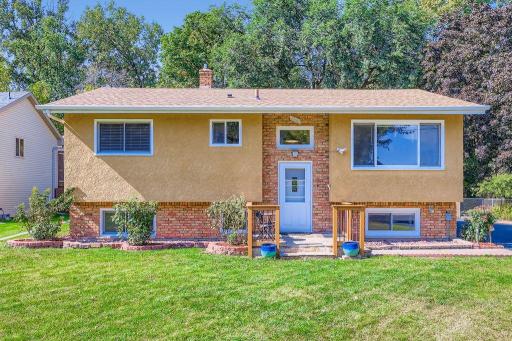 Photo for 2561 Edgerton Street, Little Canada, MN 55117 - listing #6797779 2561 Edgerton St - MLS Sized - 002 - 01 Exterior Front.jpg