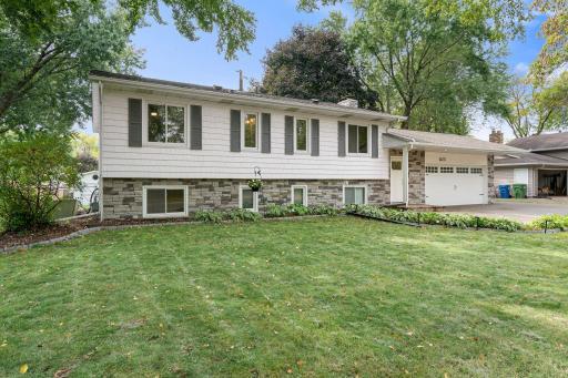 Photo for 9741 102nd Place N, Maple Grove, MN 55369 - listing #6797785 9741 102nd Place N, Maple Grove, MN 55369