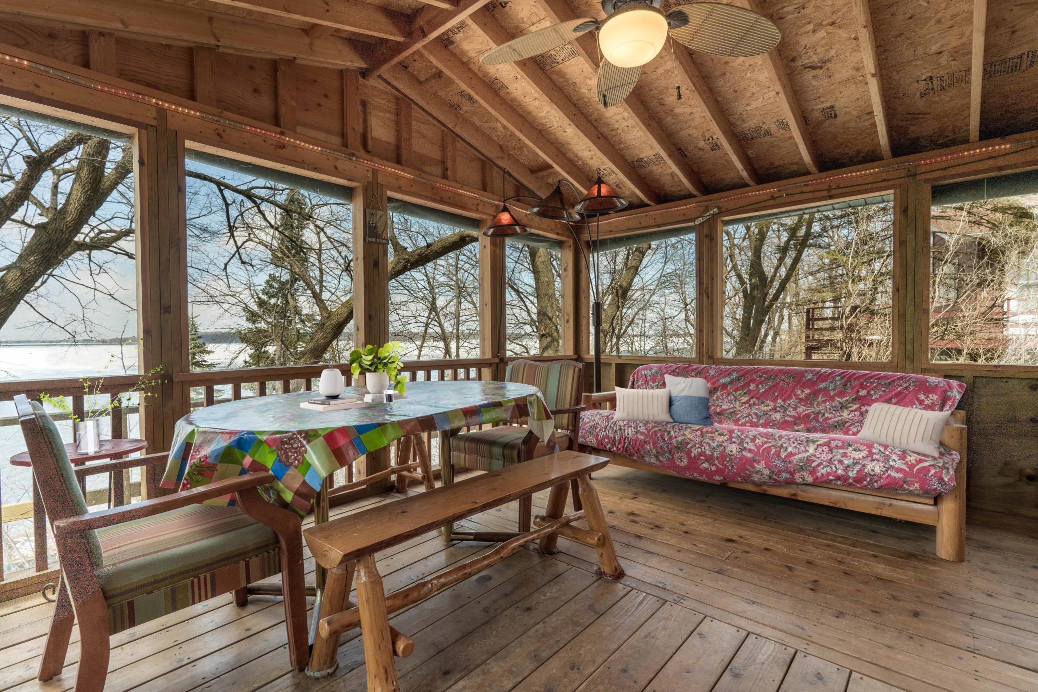 screened-in porch