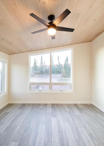 114 E Lakeview Drive, Silver Bay, MN 55614