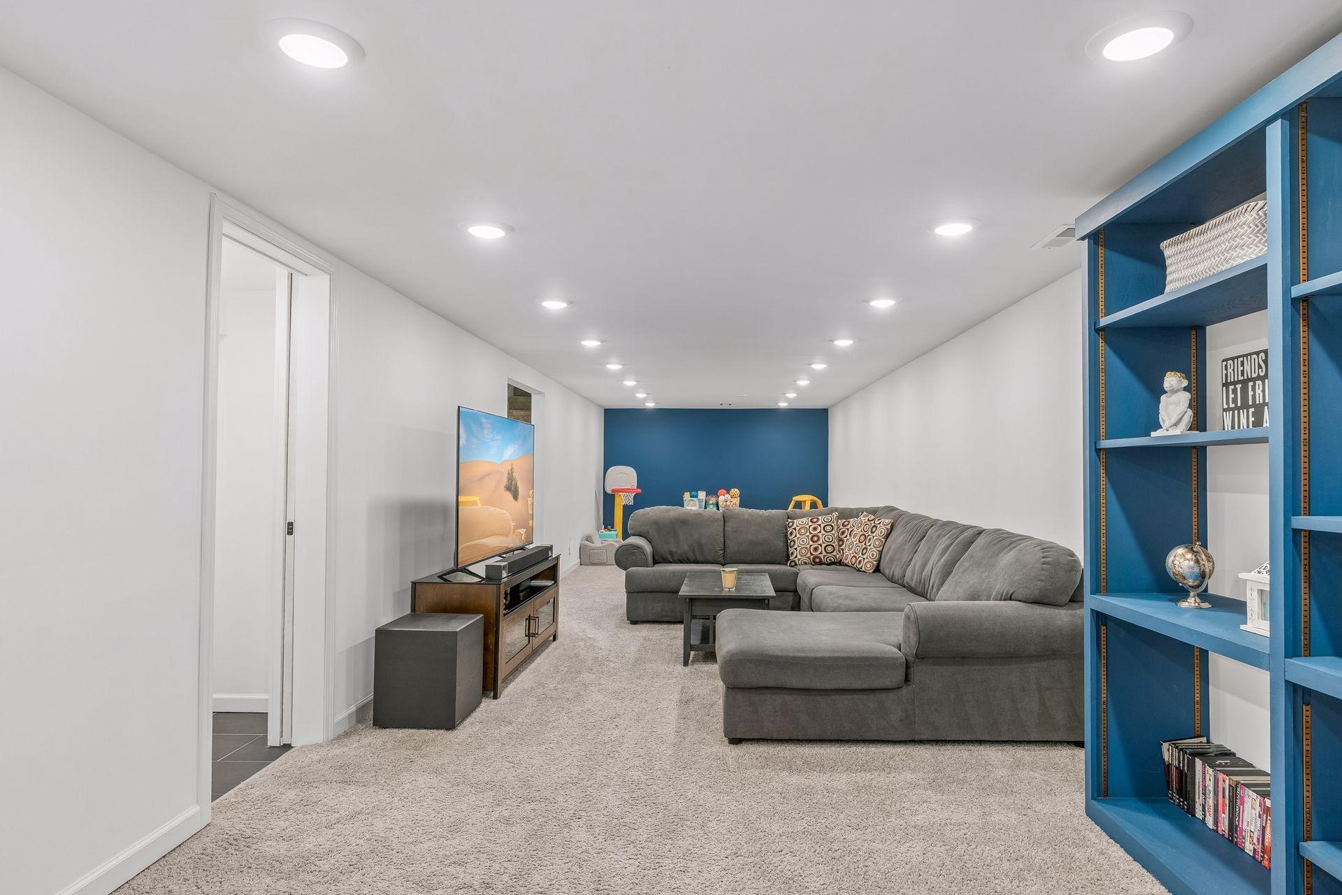 Expansive finished basement (2021-2) with new family/rec room, 4th bedroom, and 3/4 tiled bath.