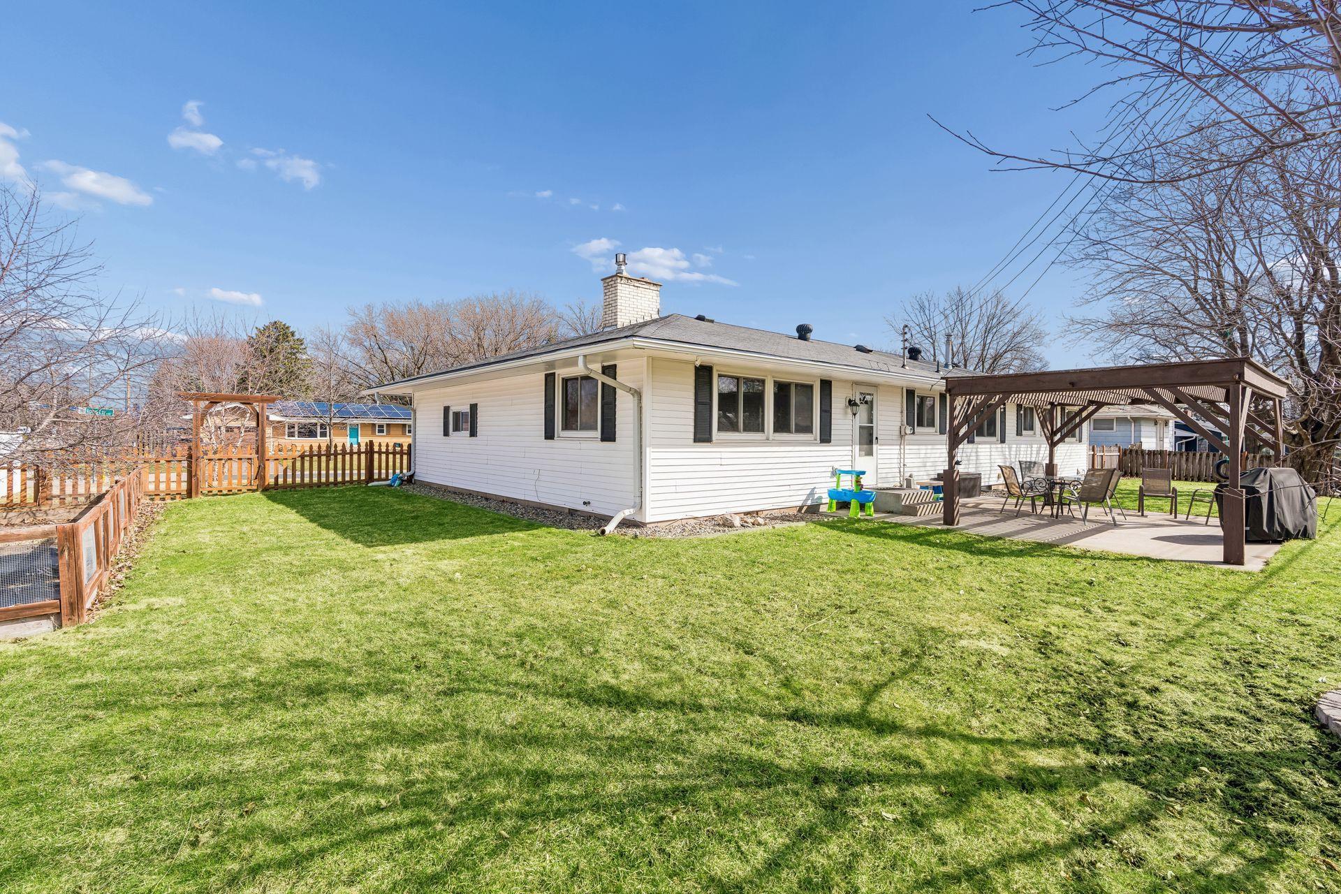 Huge cornet lot with level, fenced backyard.