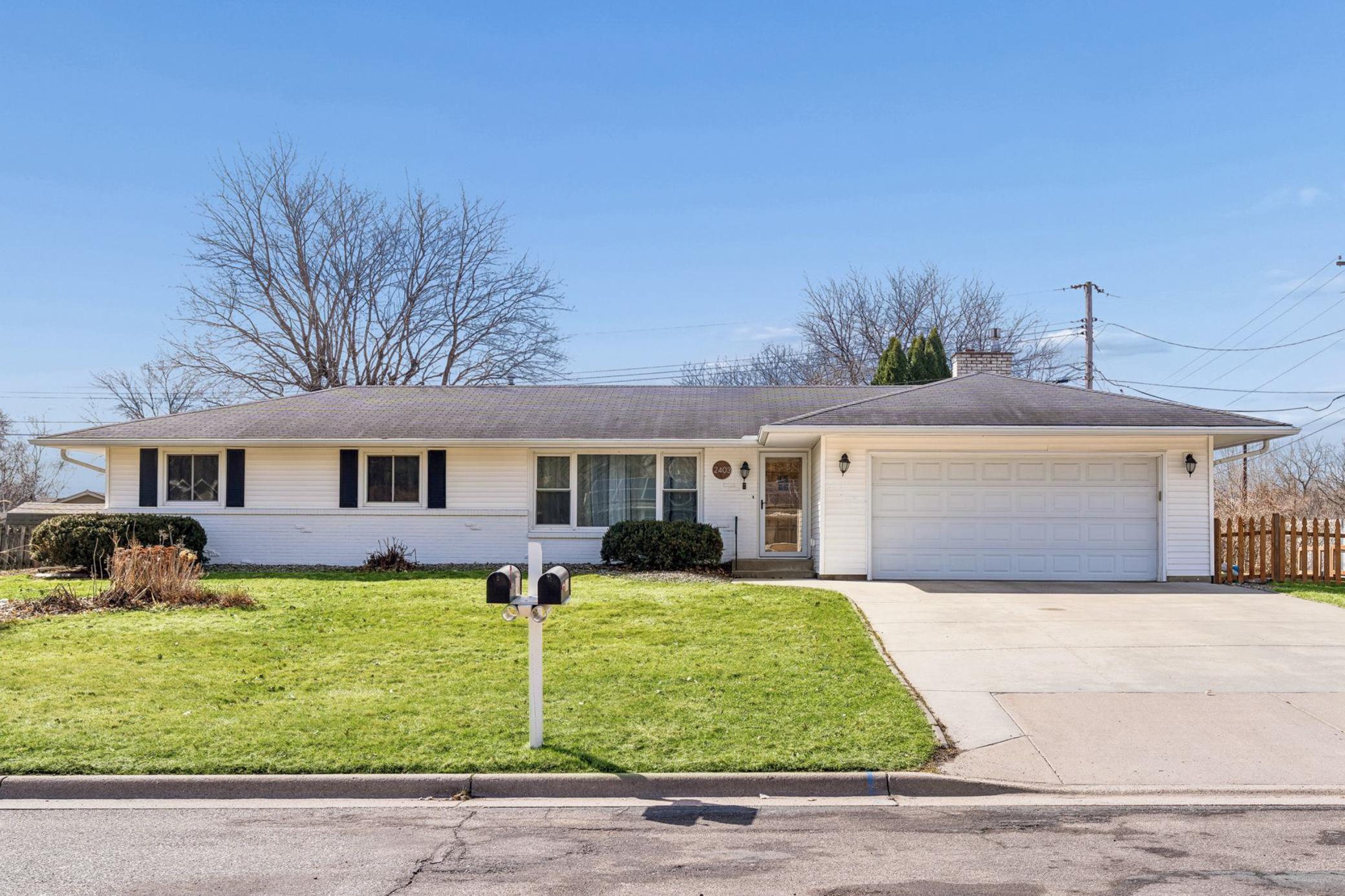 2403 Inca Lane, Saint Paul, MN 55112