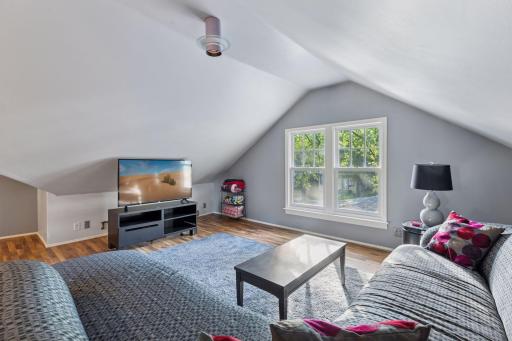 3233 Cedar Avenue S, Minneapolis, MN 55407