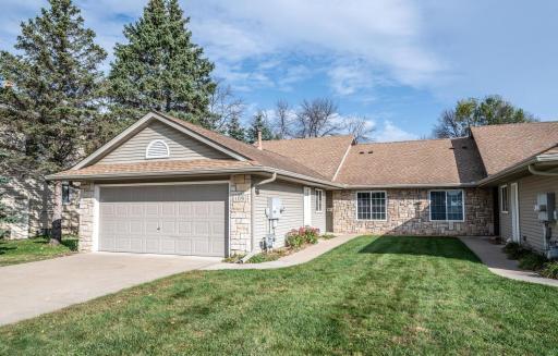 109 Oak St Farmington MN 55024-large-001-021-Front of Home-1500x960-72dpi.jpg