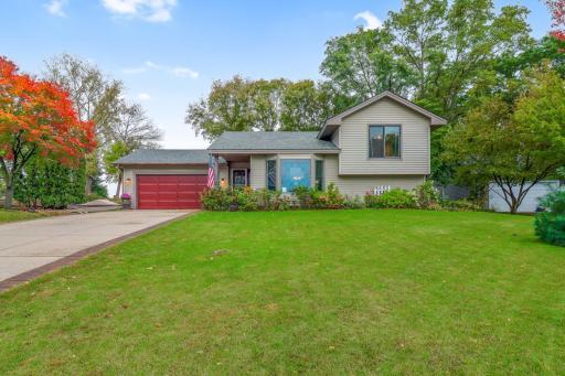 6613 49th Street Court N, Oakdale, MN 55128