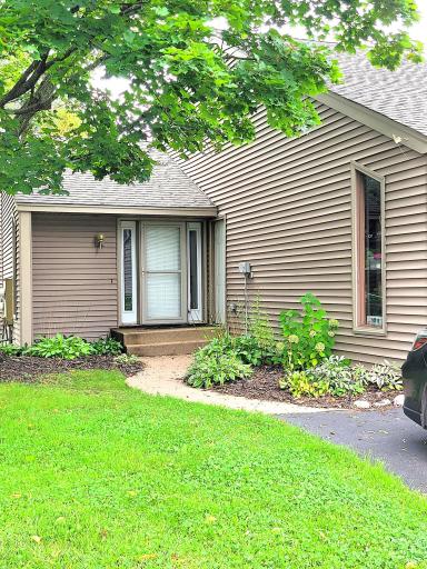 451 Hunter Hill Road, Hudson, WI 54016