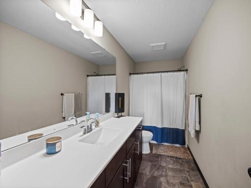 33-web-or-mls-331 Bavaria Ln (165 of 185).jpg