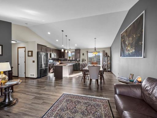 16-web-or-mls-331 Bavaria Ln (116 of 185).jpg