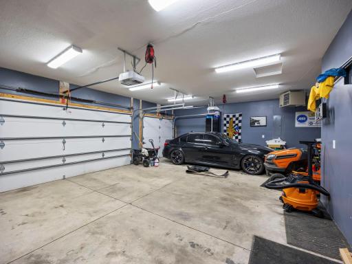 41-web-or-mls-331 Bavaria Ln (183 of 185).jpg