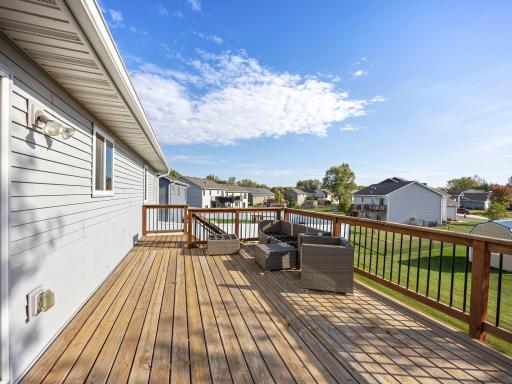 44-web-or-mls-331 Bavaria Ln (73 of 185).jpg