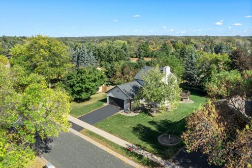 18863 Broadmoore Drive, Eden Prairie, MN 55346