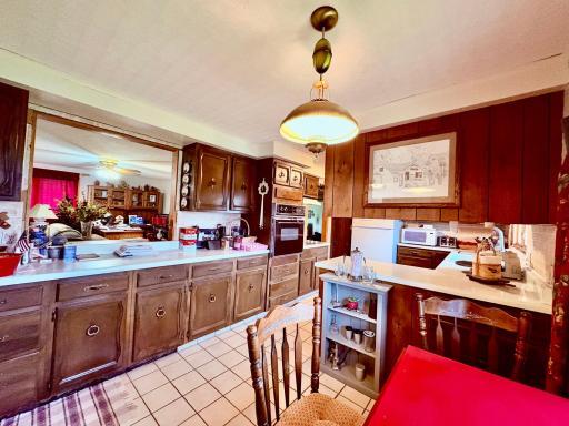 Kitchen/breakfast nook