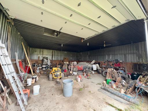 Insulated concrete floor shop