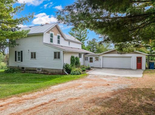 11349 Equine Drive, Saint Charles, MN 55972