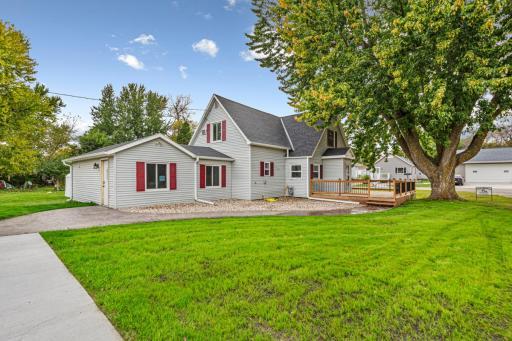 613 Chestnut Avenue, Madison Lake, MN 56063
