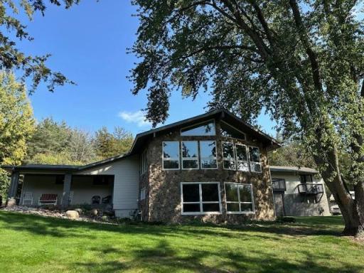 326 S Cove Road, Hudson, WI 54016