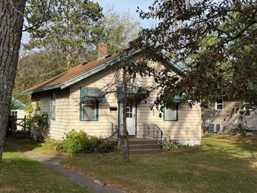 1221 6th Avenue NE, Brainerd, MN 56401