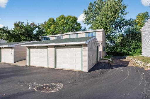 832 Woodgate Drive, 107, Vadnais Heights, MN 55127