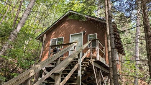 8450 Vermilion Drive, Cook, MN 55723