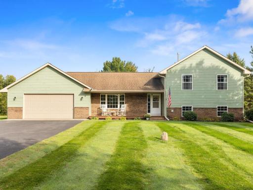 24857 Kettle River Blvd N Forest Lake MN 55025 USA-003-031-001-MLS_Size.jpg