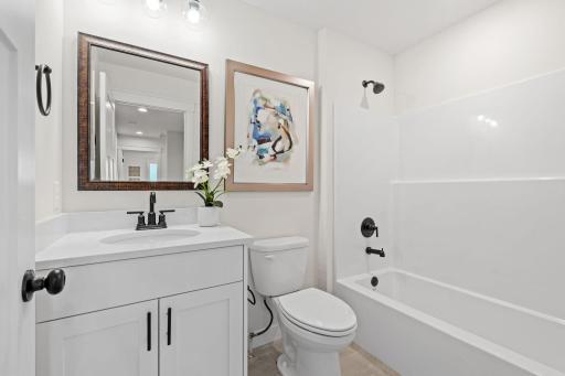 21-web-or-mls-602 Grouse Way-21.jpg