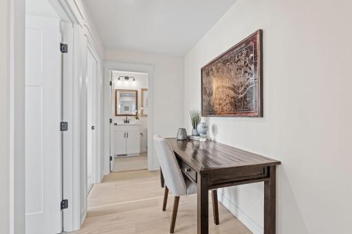 20-web-or-mls-602 Grouse Way-20.jpg