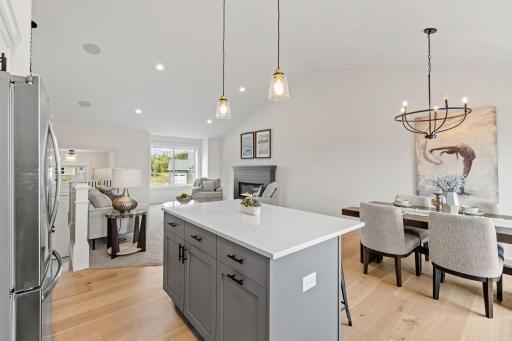 19-web-or-mls-602 Grouse Way-19.jpg