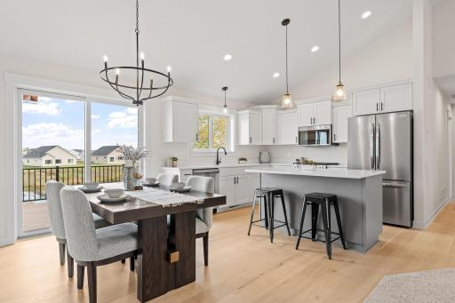 14-web-or-mls-602 Grouse Way-14.jpg