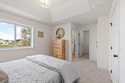 27-web-or-mls-602 Grouse Way-27.jpg