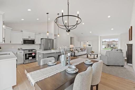 15-web-or-mls-602 Grouse Way-15.jpg