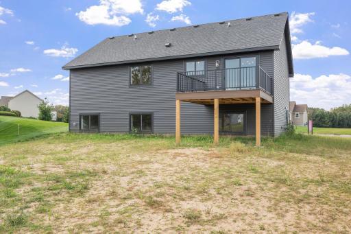 4-web-or-mls-602 Grouse Way-4.jpg