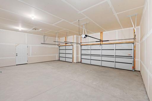 42-web-or-mls-602 Grouse Way-42.jpg