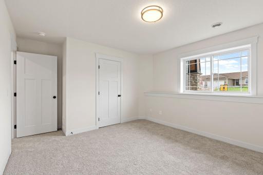 38-web-or-mls-602 Grouse Way-38.jpg