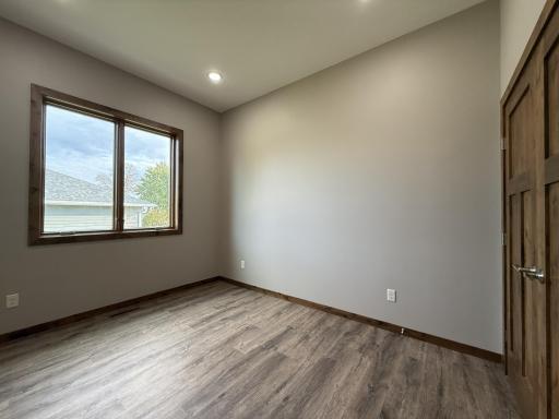 1207 S Shore Drive, Worthington, MN 56187