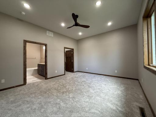 1207 S Shore Drive, Worthington, MN 56187