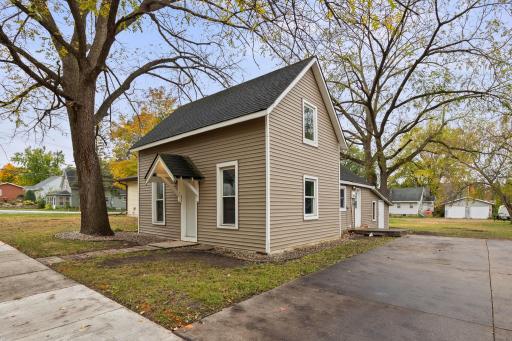 821 7th Avenue, Howard Lake, MN 55349