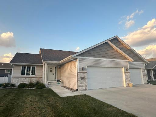 2004 Bluestem Drive, Mankato, MN 56001