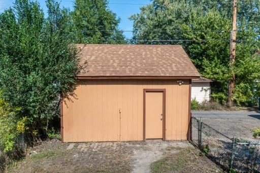 885 Edmund Avenue, Saint Paul, MN 55104