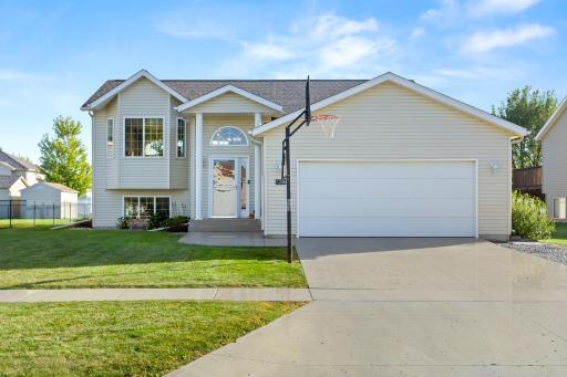 3556 Eagle Run Drive, West Fargo, ND 58078