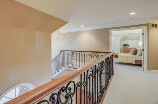 7 Bent Tree Court, Saint Paul, MN 55127