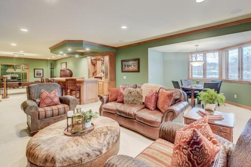 7 Bent Tree Court, Saint Paul, MN 55127